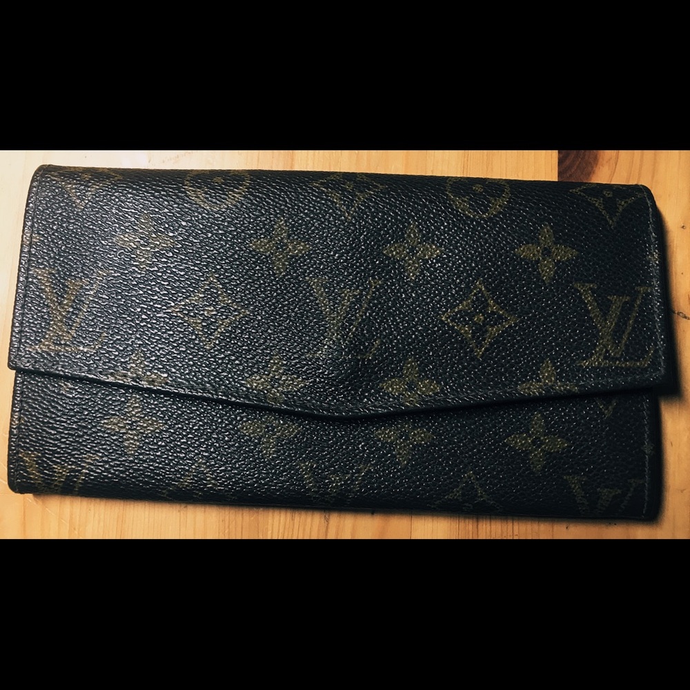 Louis Vuitton Long wallet